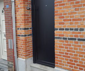 deur zwart pvc